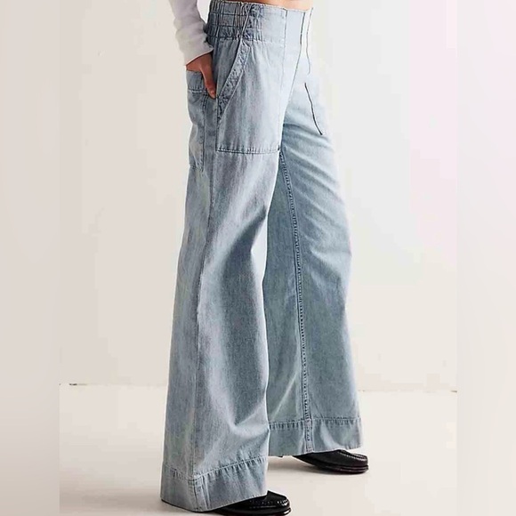 We The Free Pants - We The Free Light Wash Wide Leg Jeans
